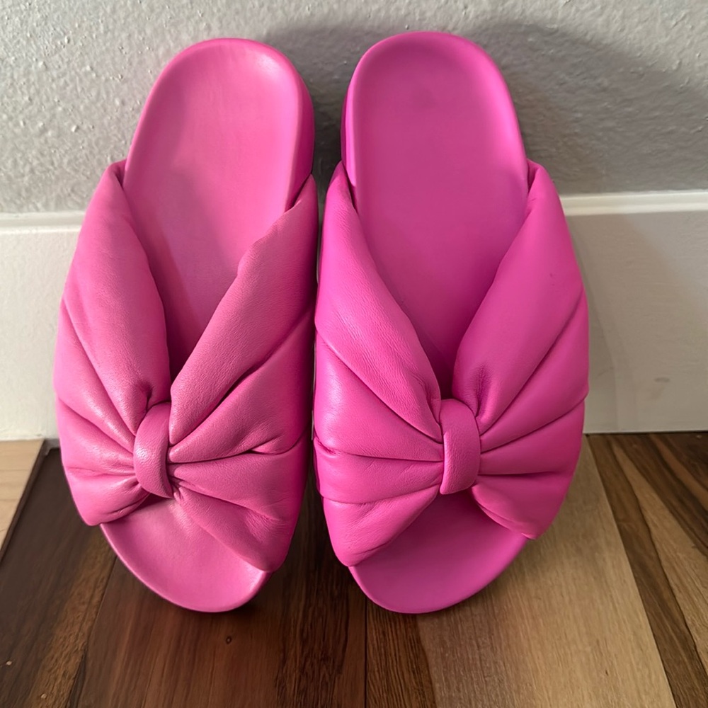Balenciaga Puffy Slides
